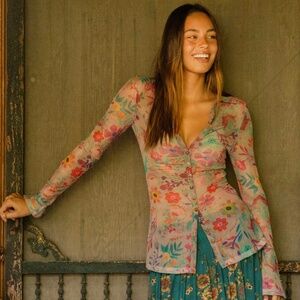 NWOT - Natural Life Carina Mesh Top